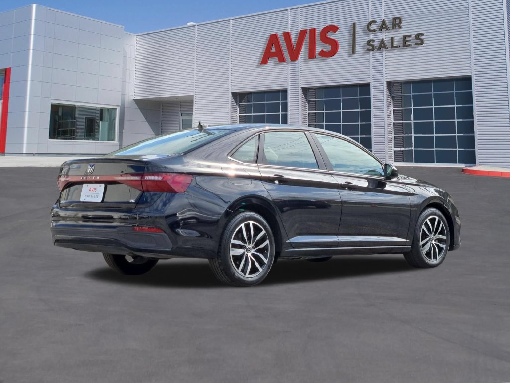 Used 2026 Volkswagen Jetta SE FWD image 6