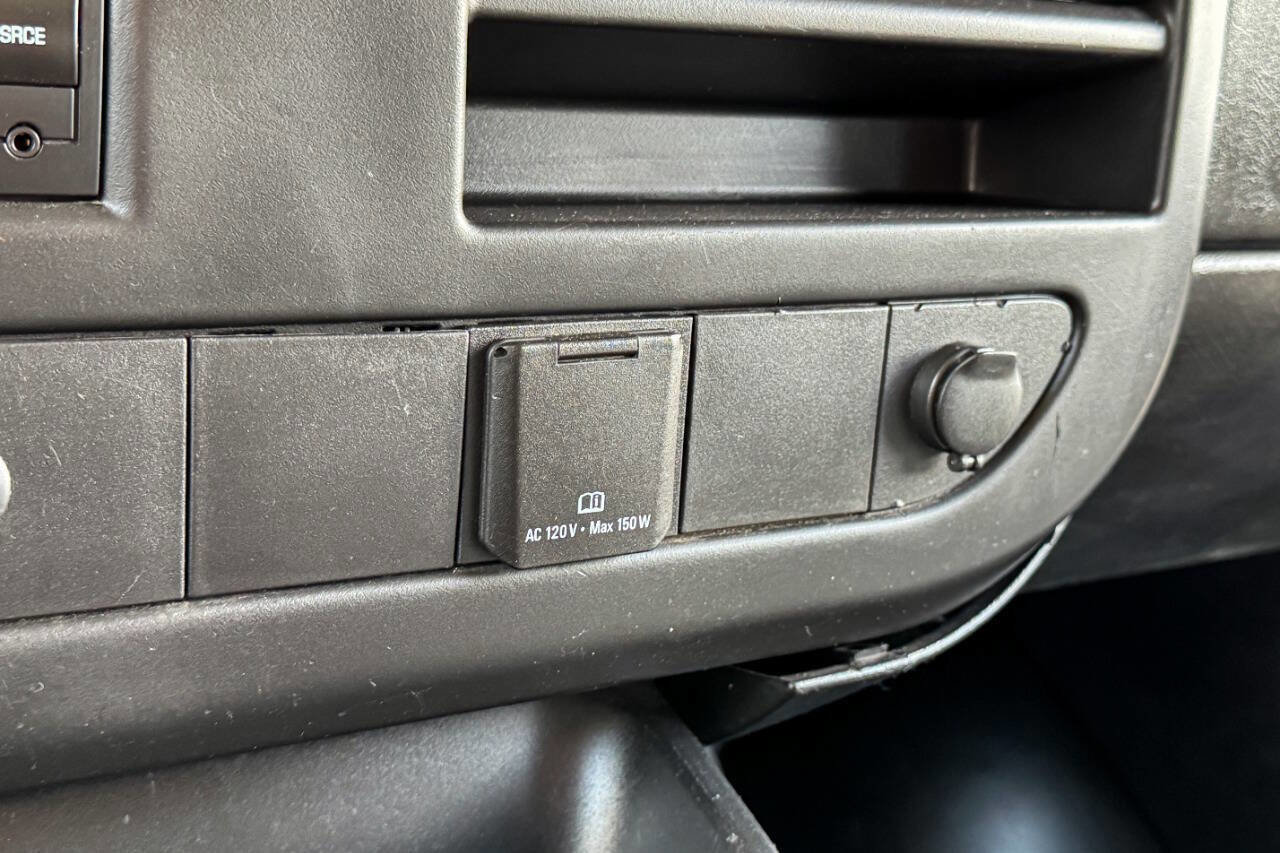 Used 2016 Chevrolet Express 3500 LS RWD image 29