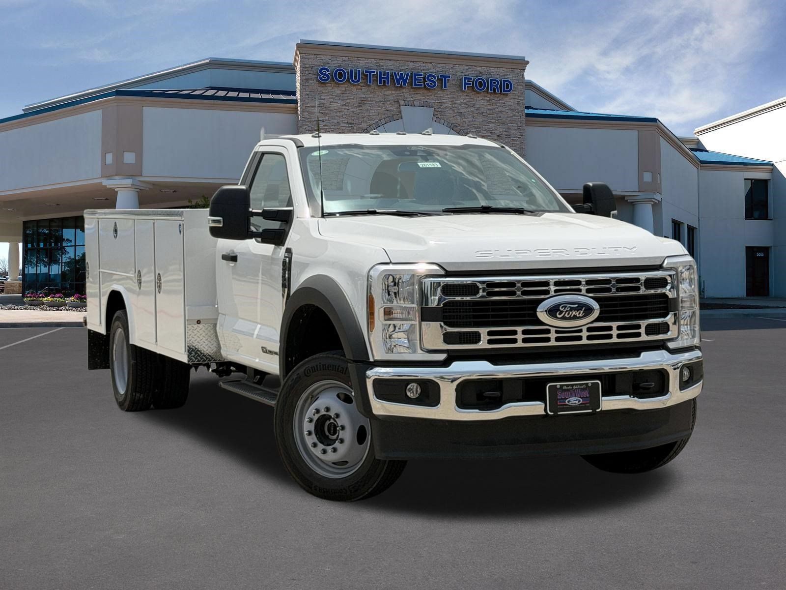 New 2026 Ford F550 4x4 Regular Cab Super Duty image 1