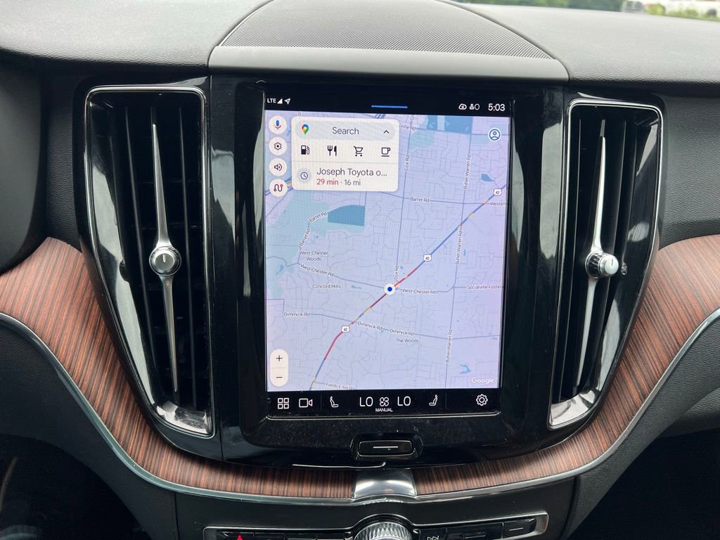 Used 2023 Volvo XC60 B5 Plus image 41