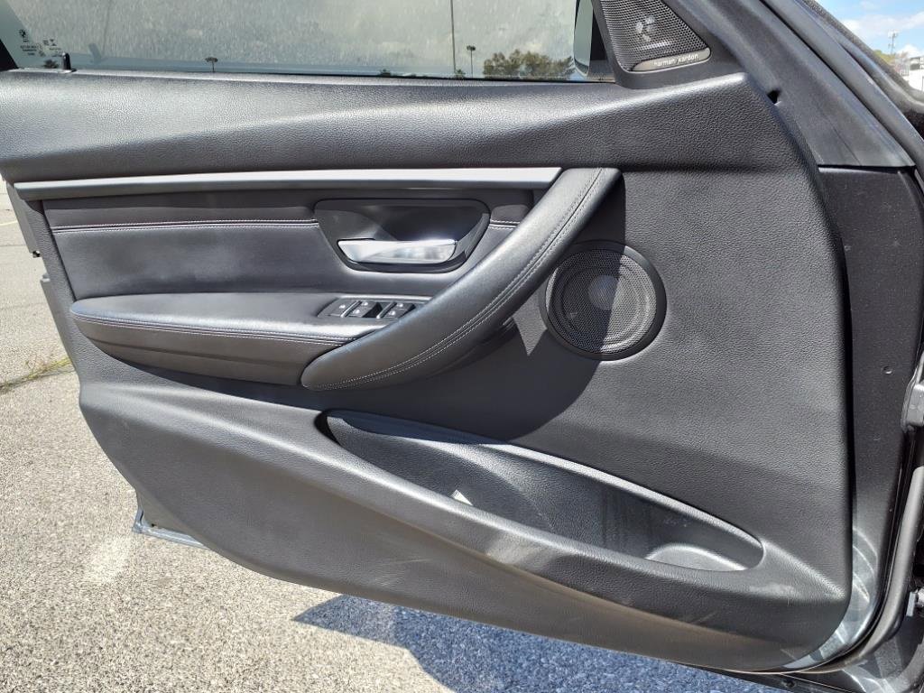 Used 2018 BMW M3 Competition image 21