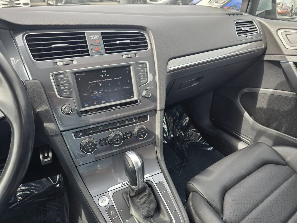 Used 2017 Volkswagen Golf Alltrack SEL image 28