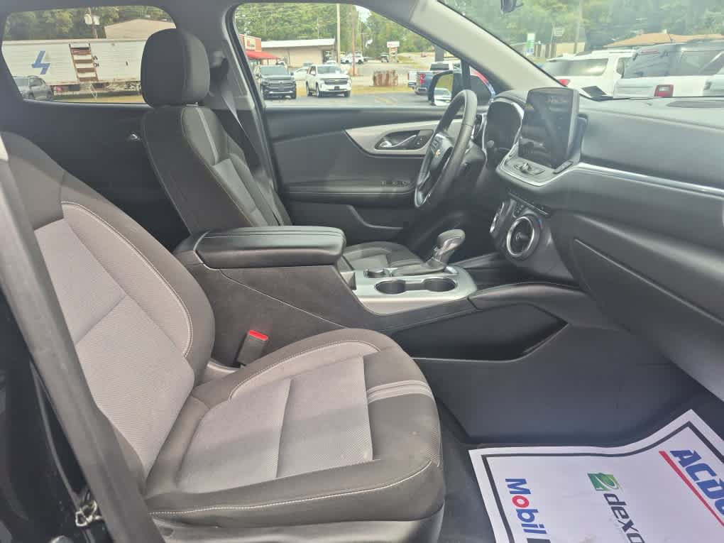 Used 2025 Chevrolet Blazer LT FWD image 25