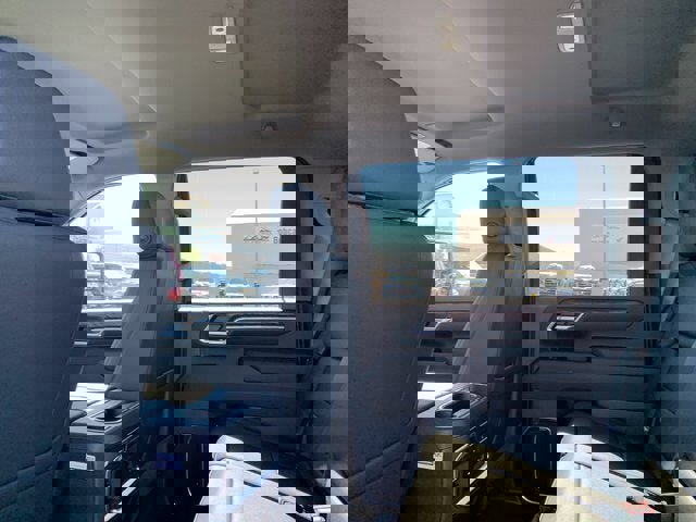 New 2025 GMC Sierra 2500 SLT w/ SLT Convenience Package image 13