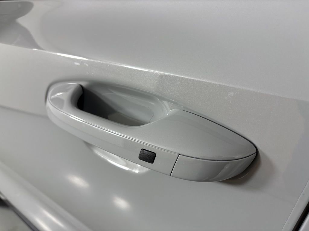 New 2026 Kia Sorento S image 13