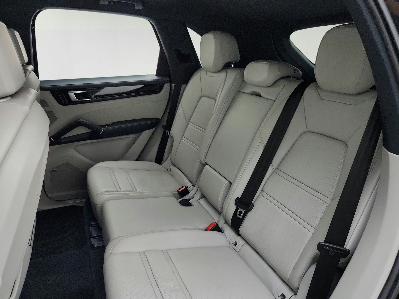 Used 2021 Porsche Cayenne AWD/4WD image 28