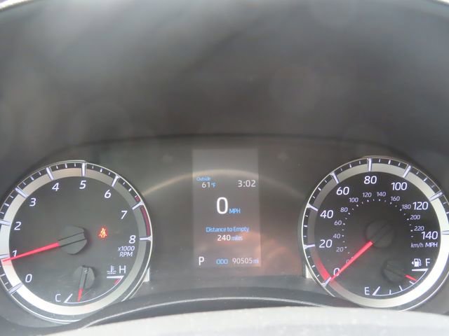 Used 2021 Toyota Highlander L FWD image 32