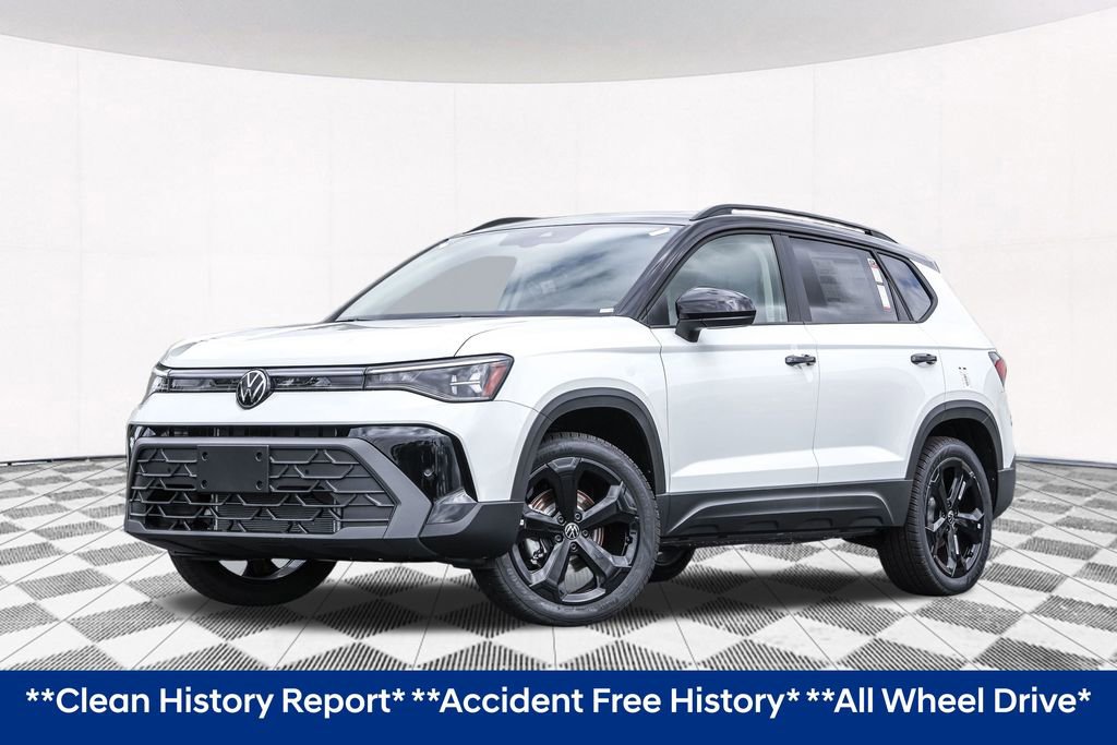 Used 2025 Volkswagen Taos SE image 2