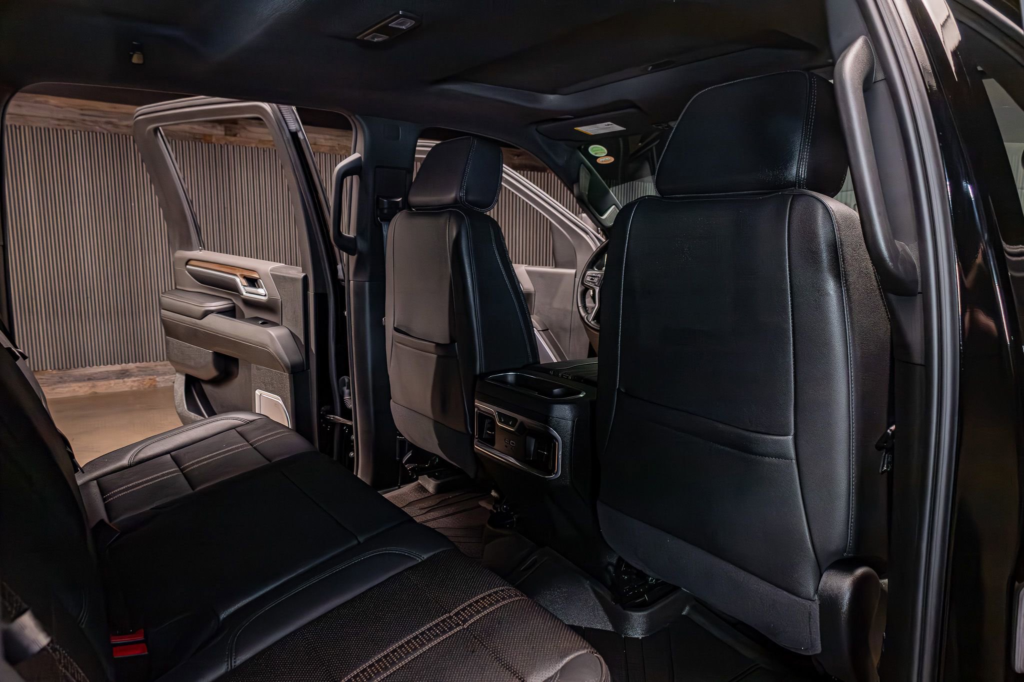 Used 2024 Chevrolet Silverado 2500 High Country w/ Midnight Edition image 29