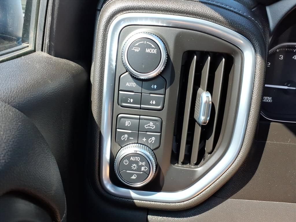 Used 2021 GMC Sierra 1500 SLT w/ SLT Premium Package AWD/4WD image 26