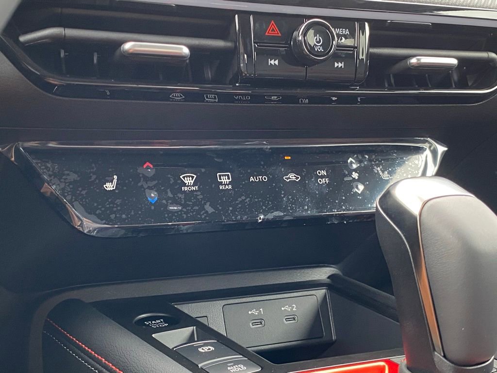 New 2025 Nissan Kicks SR w/ SR Premium Package image 27