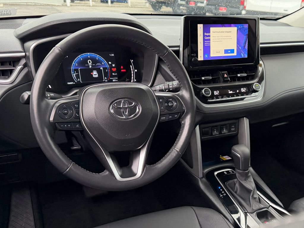 Certified 2023 Toyota Corolla Cross XLE image 28