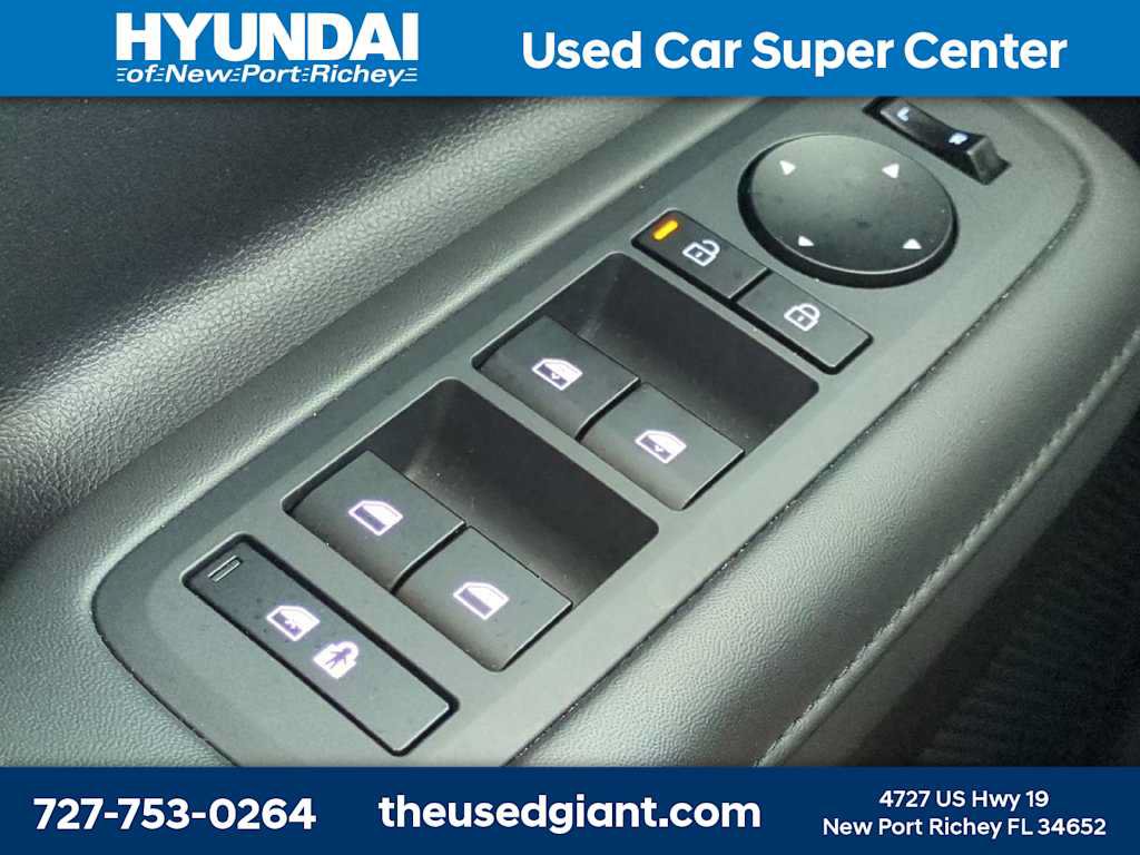 Used 2025 Hyundai Santa Fe XRT AWD/4WD image 30