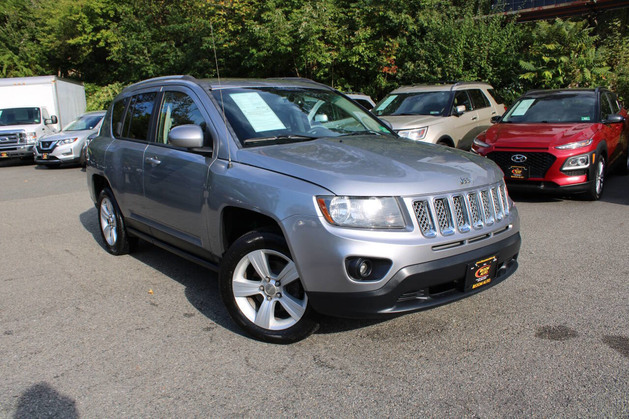 Used 2016 Jeep Compass Latitude image 4