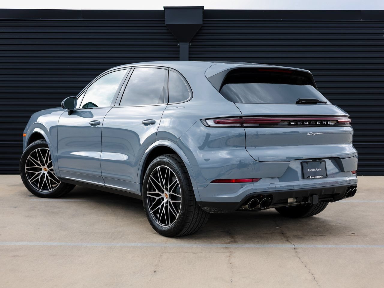 Certified 2026 Porsche Cayenne AWD/4WD image 3