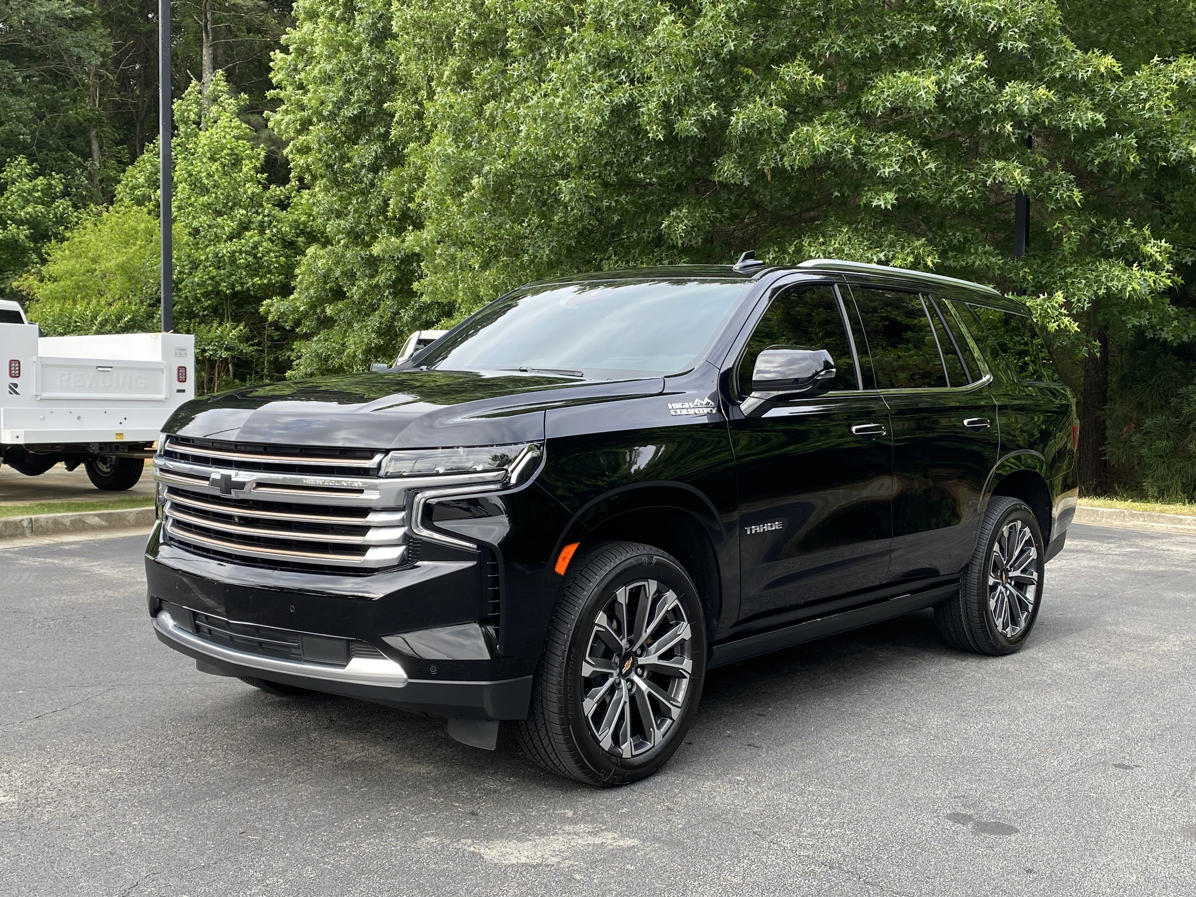 Used 2024 Chevrolet Tahoe High Country AWD/4WD image 5