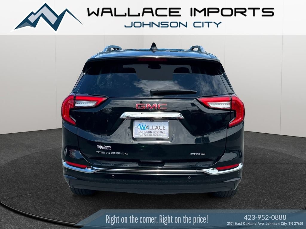Used 2024 GMC Terrain Denali w/ Black Diamond Edition AWD/4WD image 4