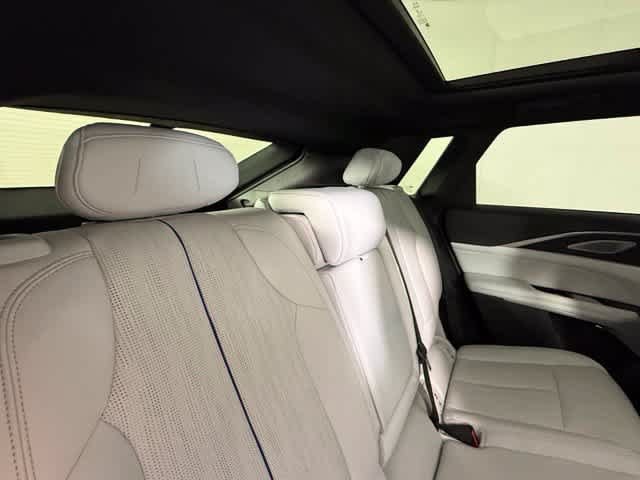 Used 2024 Cadillac Lyriq Luxury RWD image 28