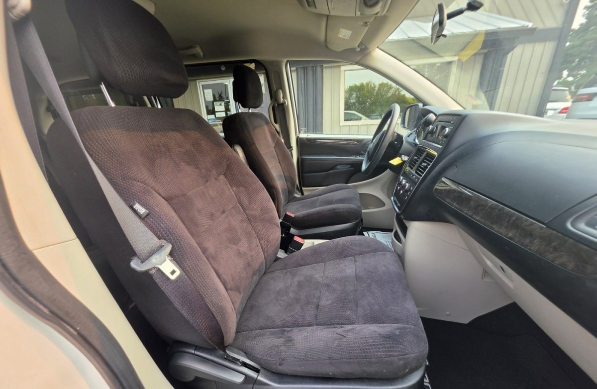 Used 2011 Dodge Grand Caravan Mainstreet w/ PWR Convenience Group FWD image 13