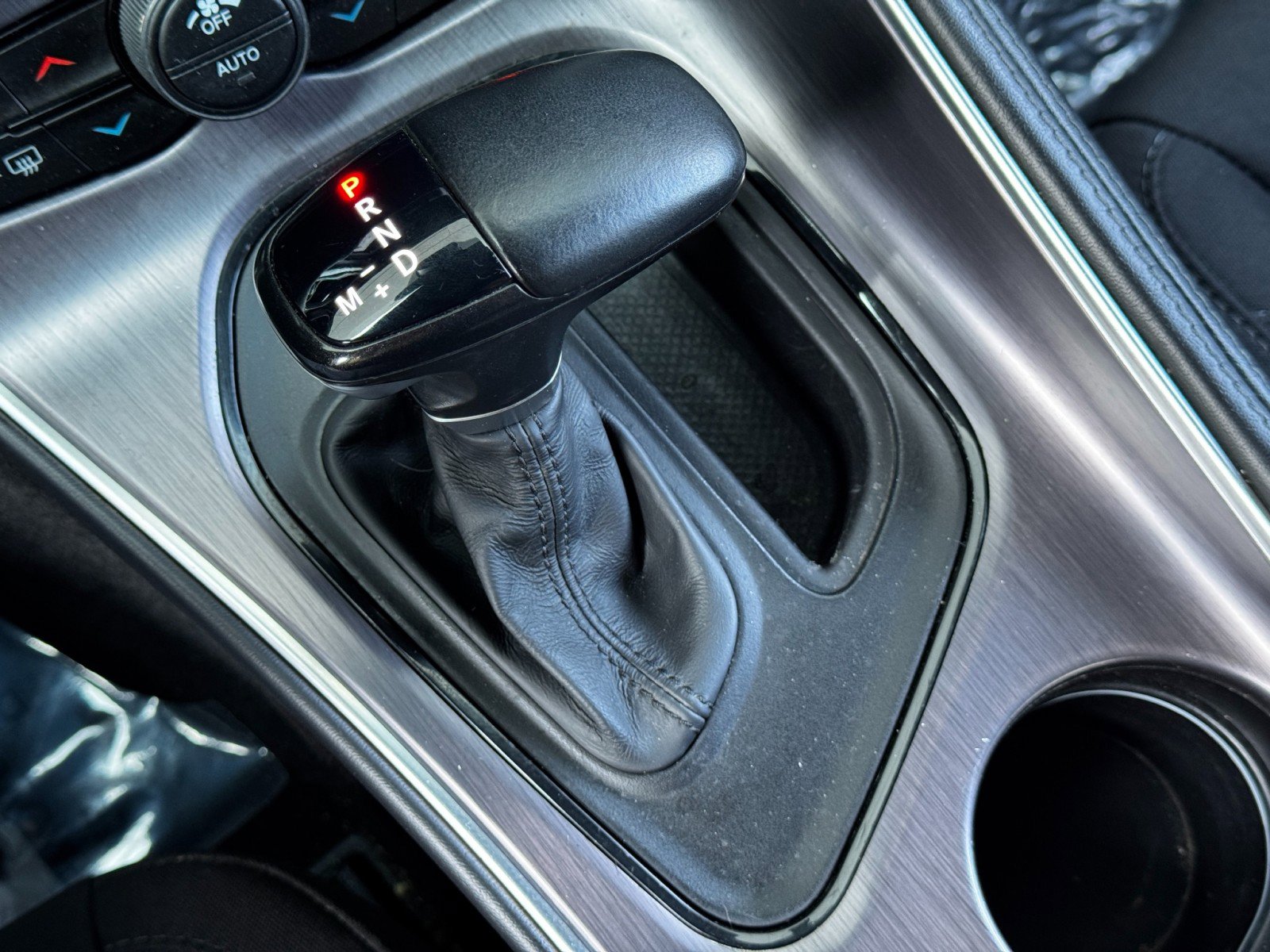 Used 2018 Dodge Challenger SXT w/ Blacktop Package image 29