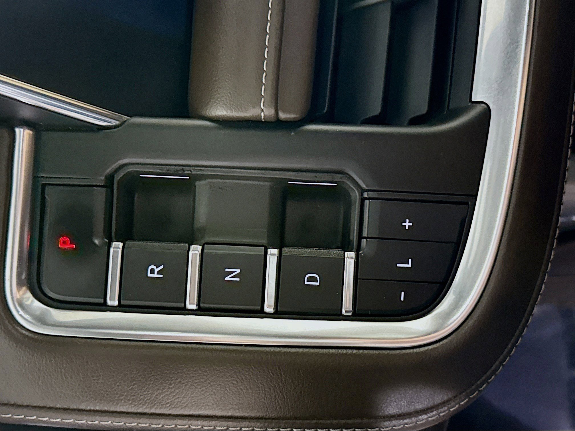 Used 2022 Chevrolet Tahoe Z71 w/ Max Trailering Package image 20