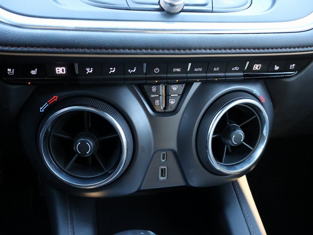 Used 2020 Chevrolet Blazer Premier w/ LPO, Black Grille Bar Package image 23