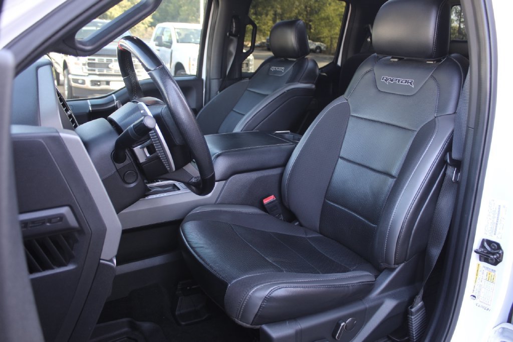 Used 2019 Ford F150 Raptor w/ Equipment Group 802A Luxury AWD/4WD image 34