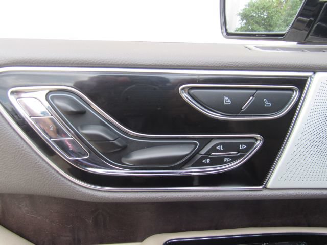 Used 2022 Lincoln Navigator Reserve image 18