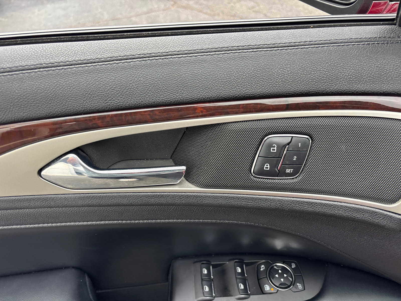 Used 2017 Lincoln MKZ Select FWD image 12