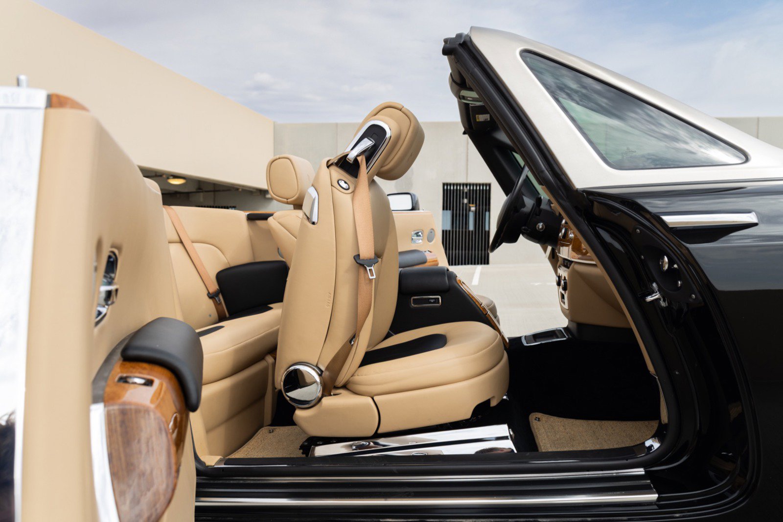 Used 2009 Rolls-Royce Phantom Drophead Coupe RWD image 45