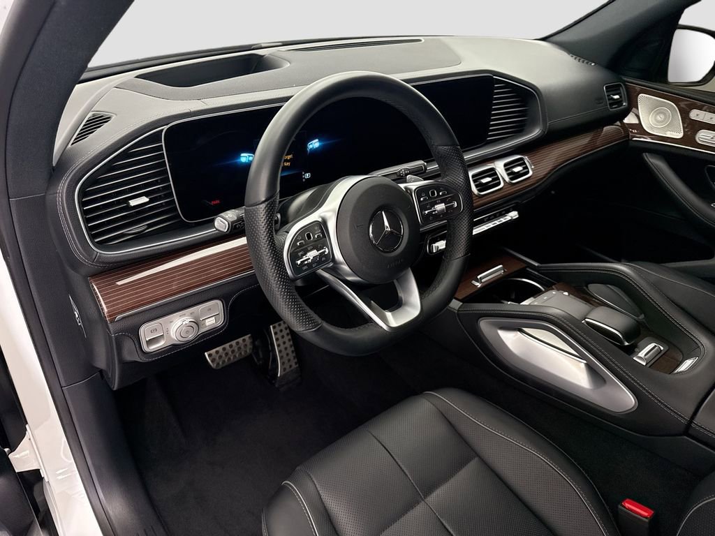 Used 2023 Mercedes-Benz GLS 580 4MATIC image 9