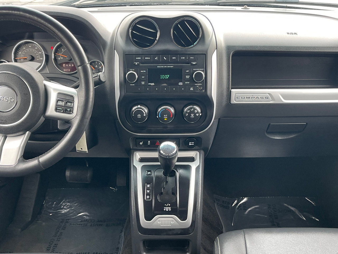 Used 2016 Jeep Compass Latitude image 16