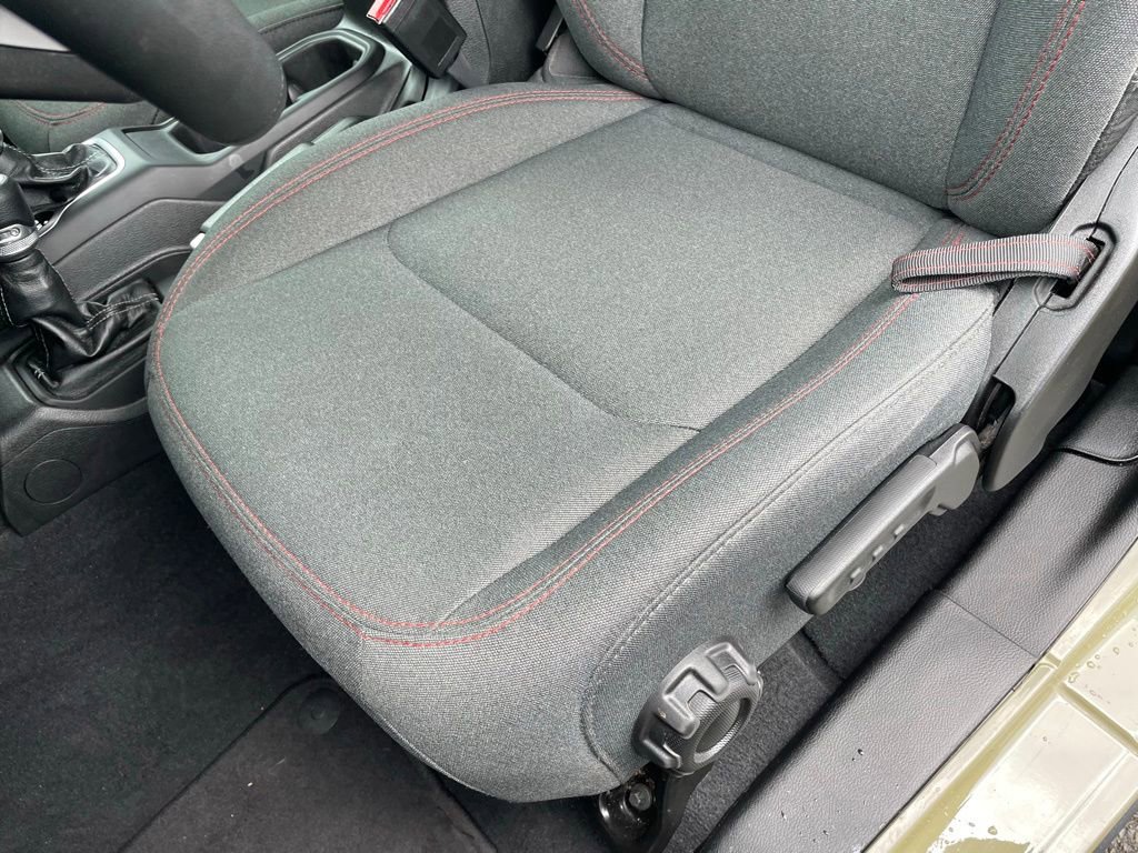 Used 2025 Jeep Wrangler Unlimited Rubicon image 24