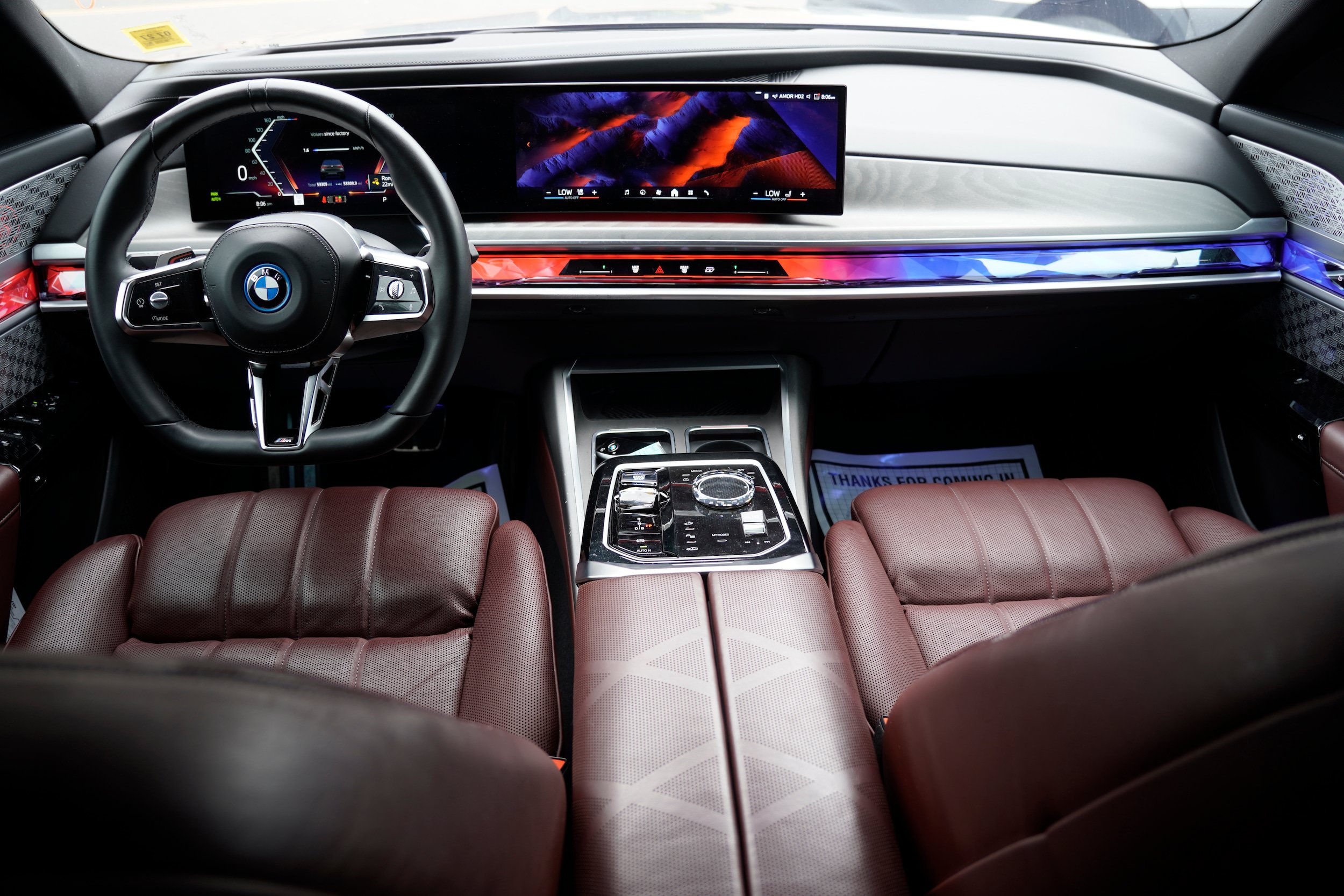 Used 2023 BMW i7 xDrive60 w/ Parking Assistance Package AWD/4WD image 16