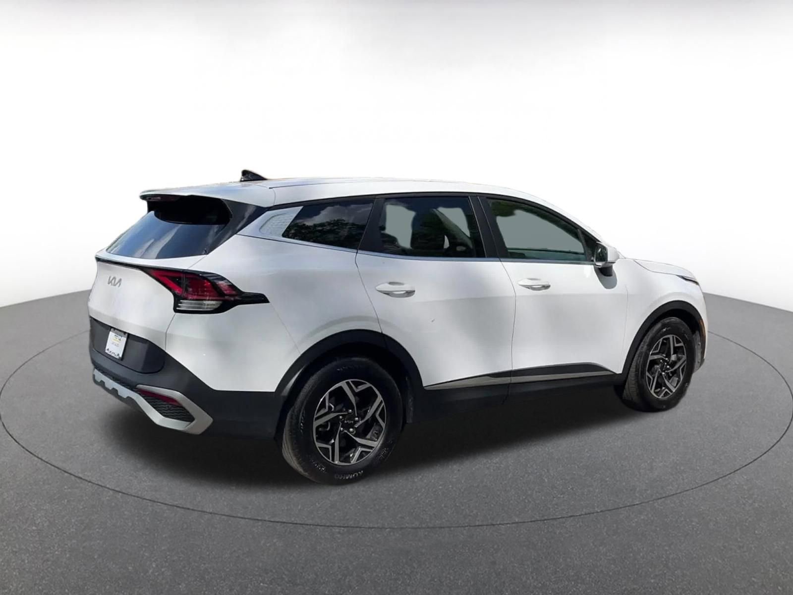 Used 2025 Kia Sportage LX image 15