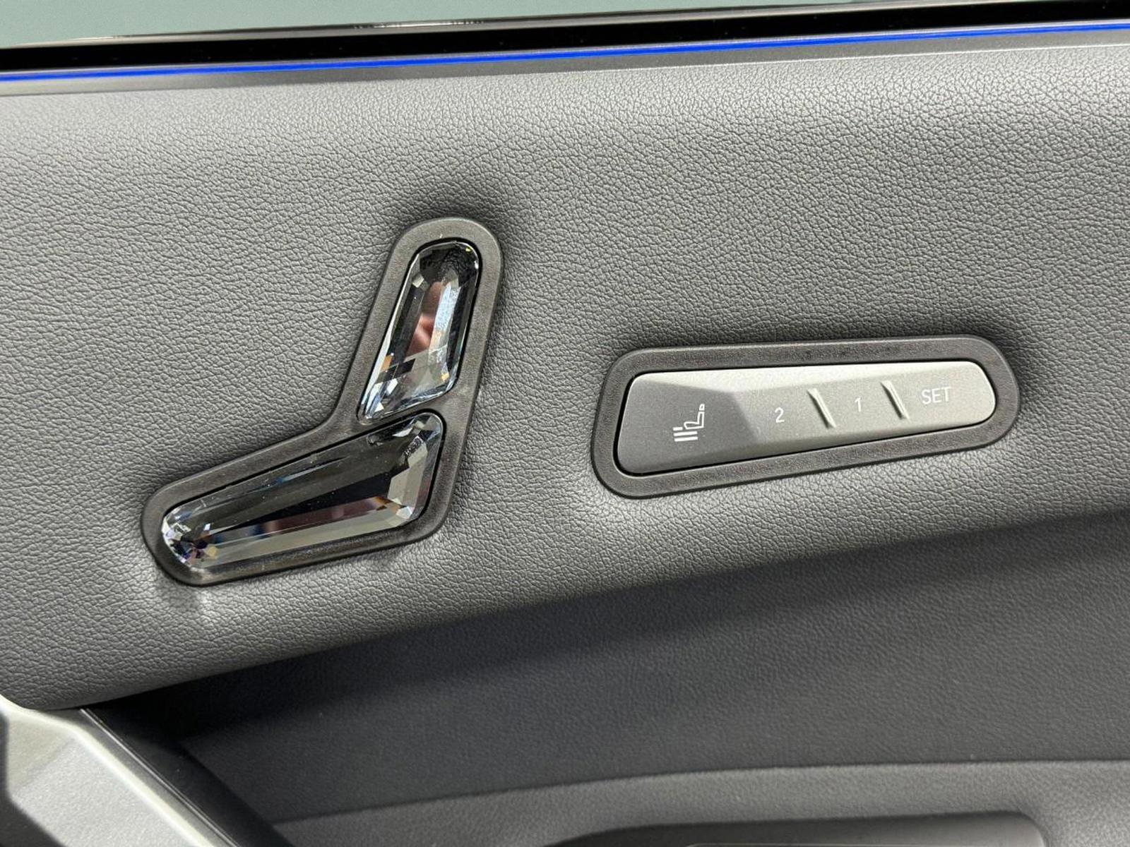 New 2026 BMW iX M70 image 21