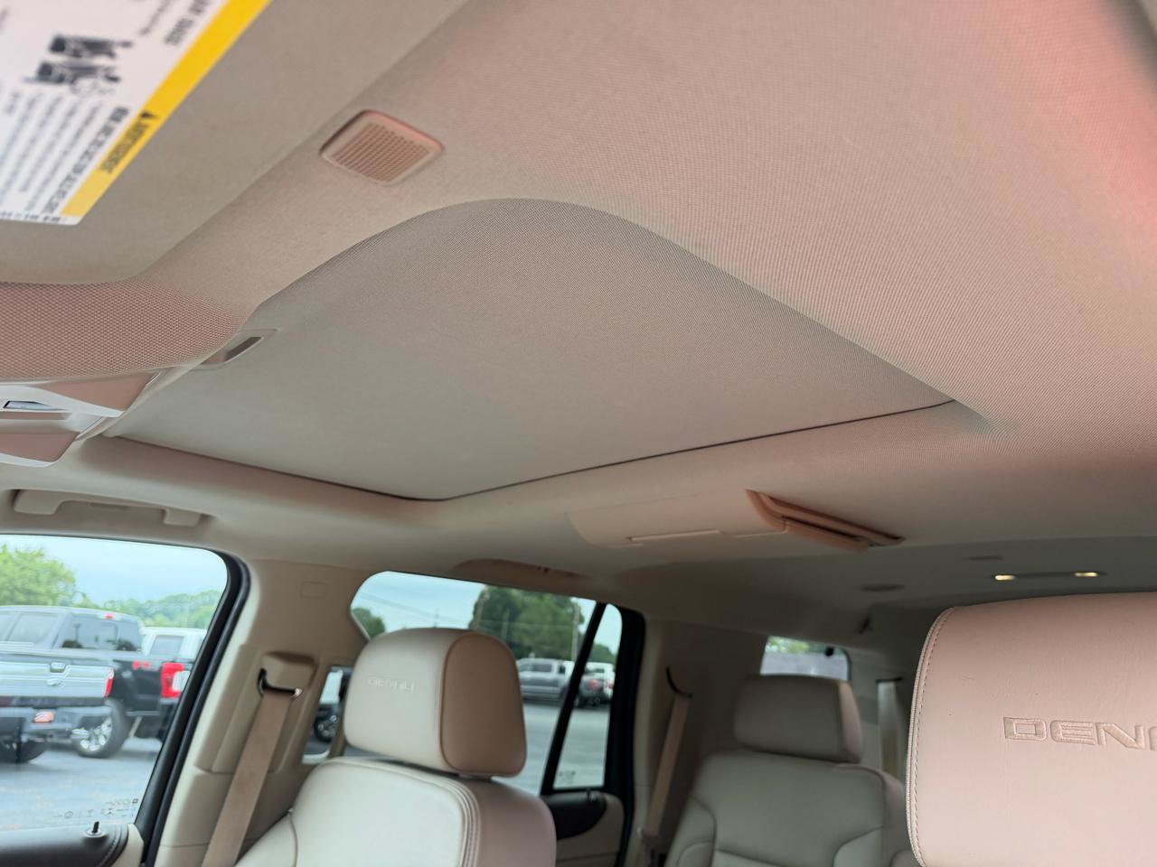 Used 2018 GMC Yukon Denali w/ Denali Ultimate Package AWD/4WD image 10