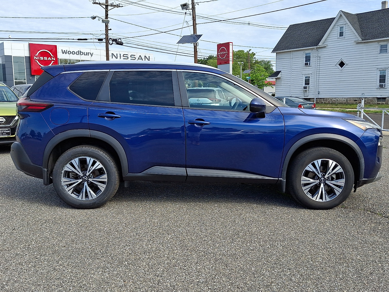 Certified 2022 Nissan Rogue SV w/ SV Premium Package AWD/4WD image 7