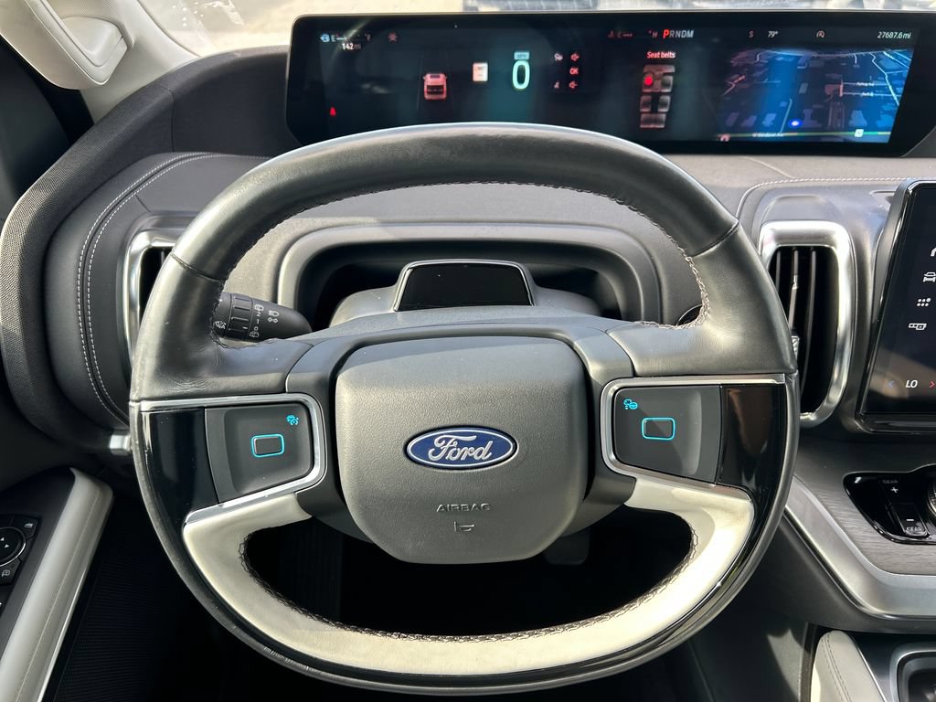 Used 2025 Ford Expedition Platinum AWD/4WD image 16