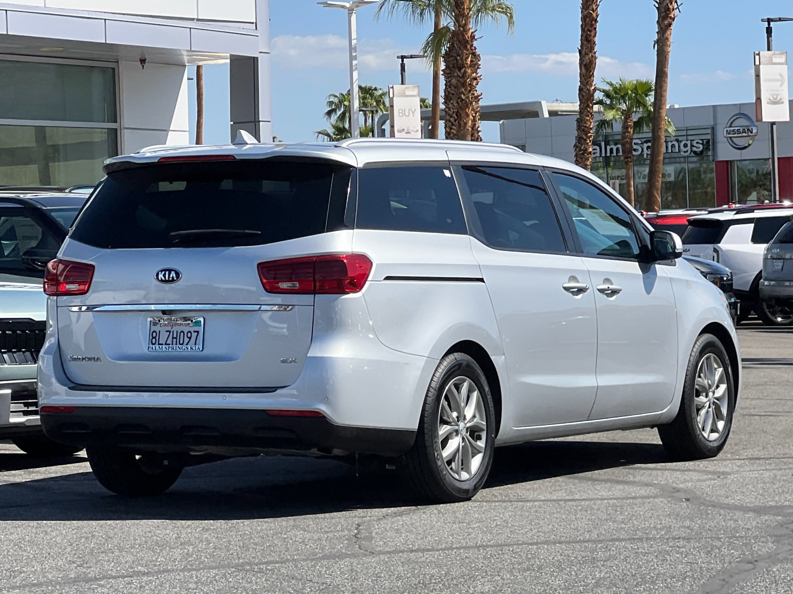 Used 2019 Kia Sedona EX FWD image 3