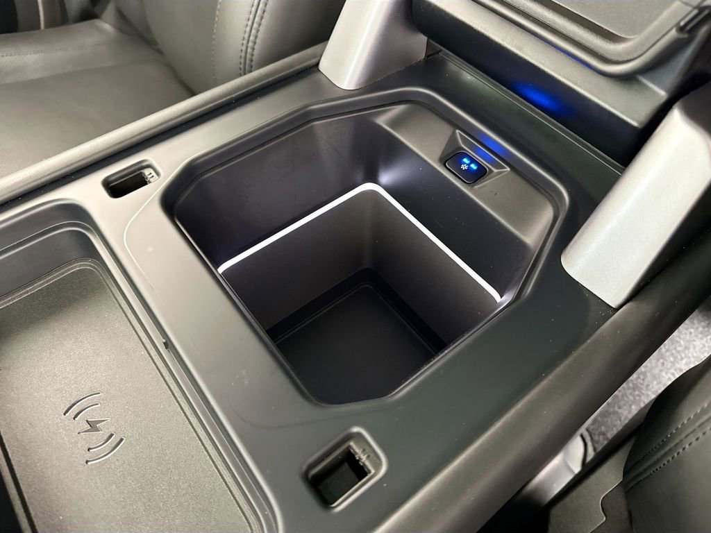 Used 2023 Land Rover Defender 110 V8 image 24