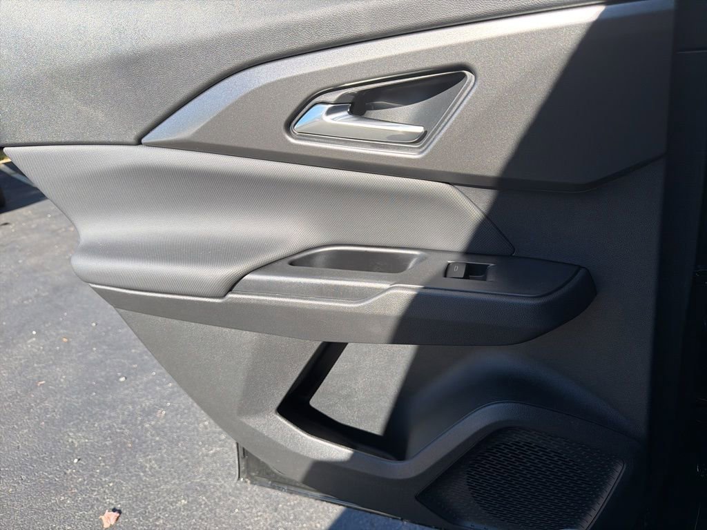 New 2026 Chevrolet Equinox EV LT image 32