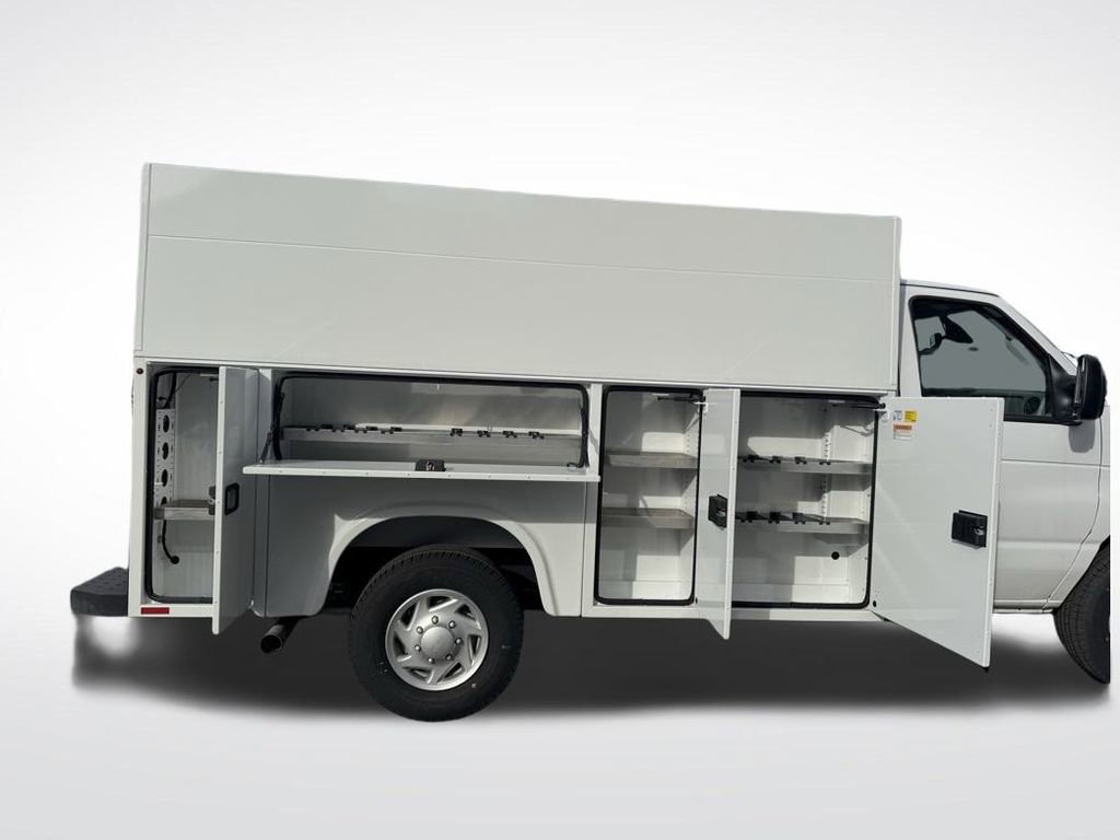 New 2026 Ford E-350 and Econoline 350 Super Duty w/ Interior Upgrade Package RWD image 10