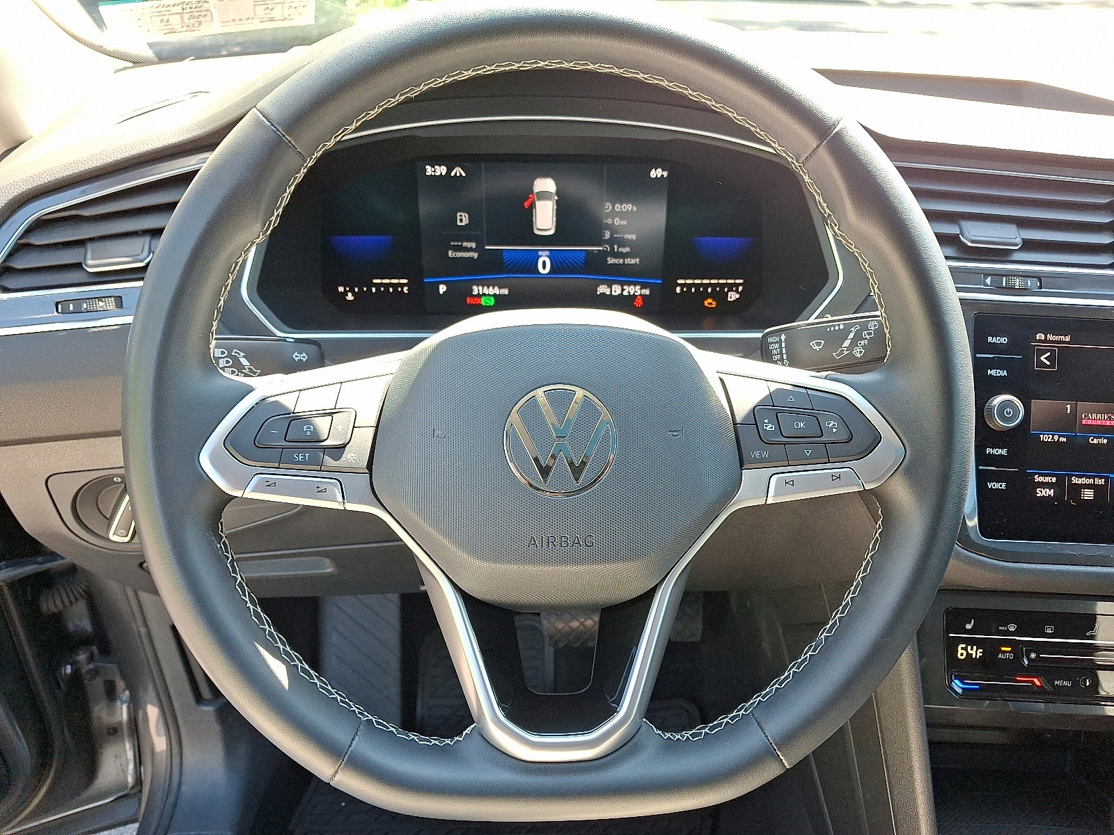 Used 2022 Volkswagen Tiguan SE AWD/4WD image 19