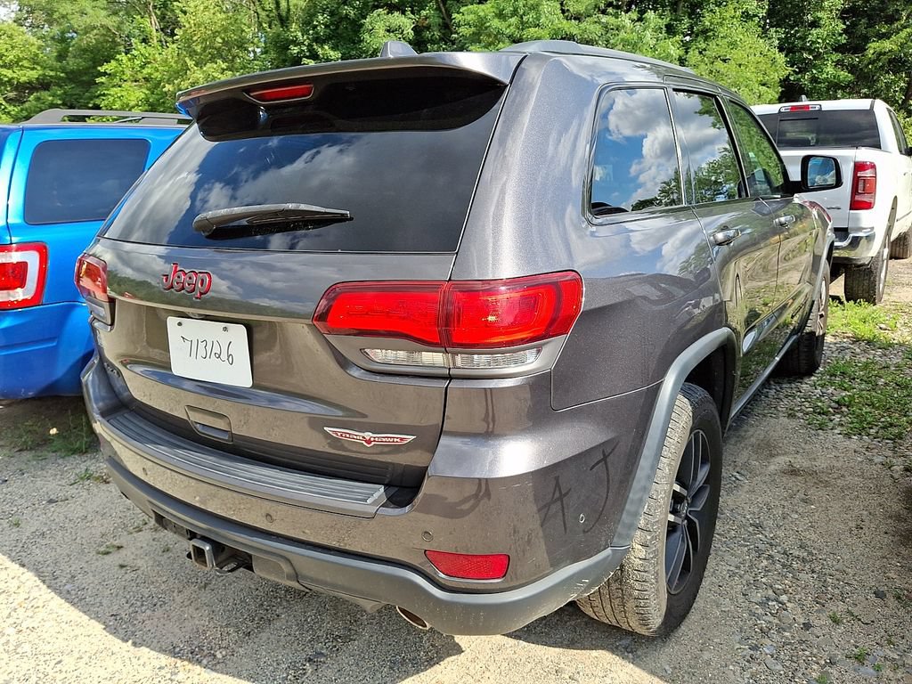 Used 2017 Jeep Grand Cherokee Trailhawk w/ Trailhawk Luxury Group AWD/4WD image 3