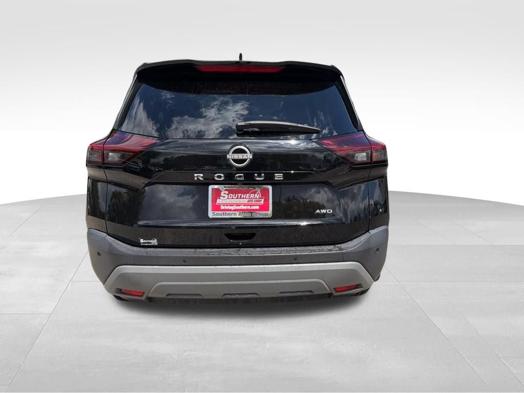 Used 2023 Nissan Rogue S AWD/4WD image 4