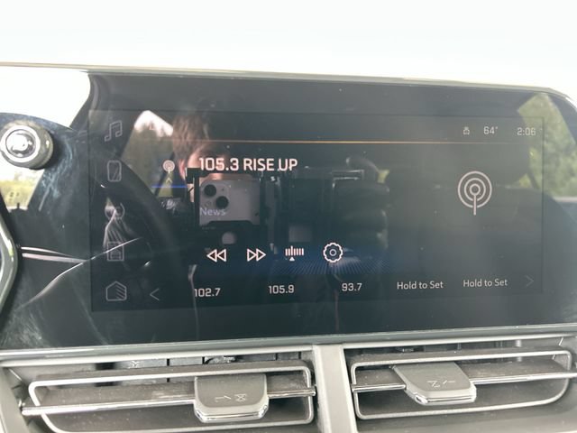 Used 2024 Chevrolet Trax LT FWD image 13