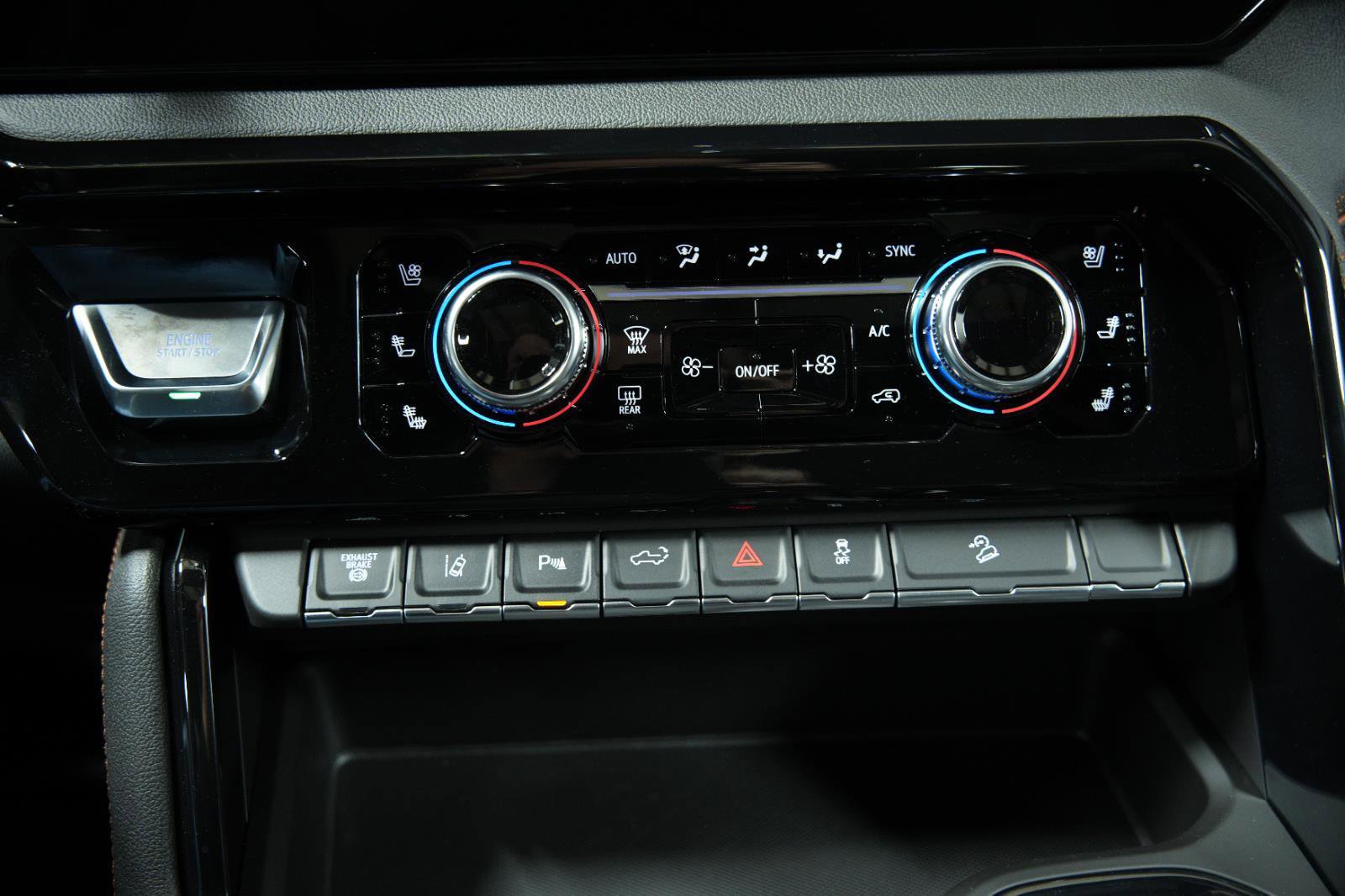 New 2026 GMC Sierra 2500 AT4 w/ AT4 Premium Plus Package AWD/4WD image 40