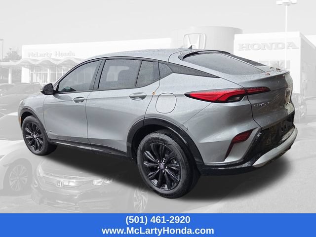 Used 2025 Buick Envista Sport Touring w/ Convenience II Package FWD image 3