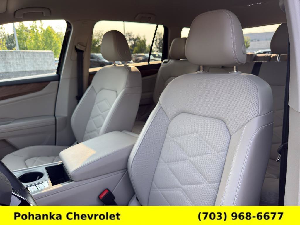 Used 2024 Volkswagen Atlas SE AWD/4WD image 22